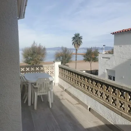 Apartamento En La Playa. Free Parking. Free Wifi L' Escala Zewnętrze zdjęcie