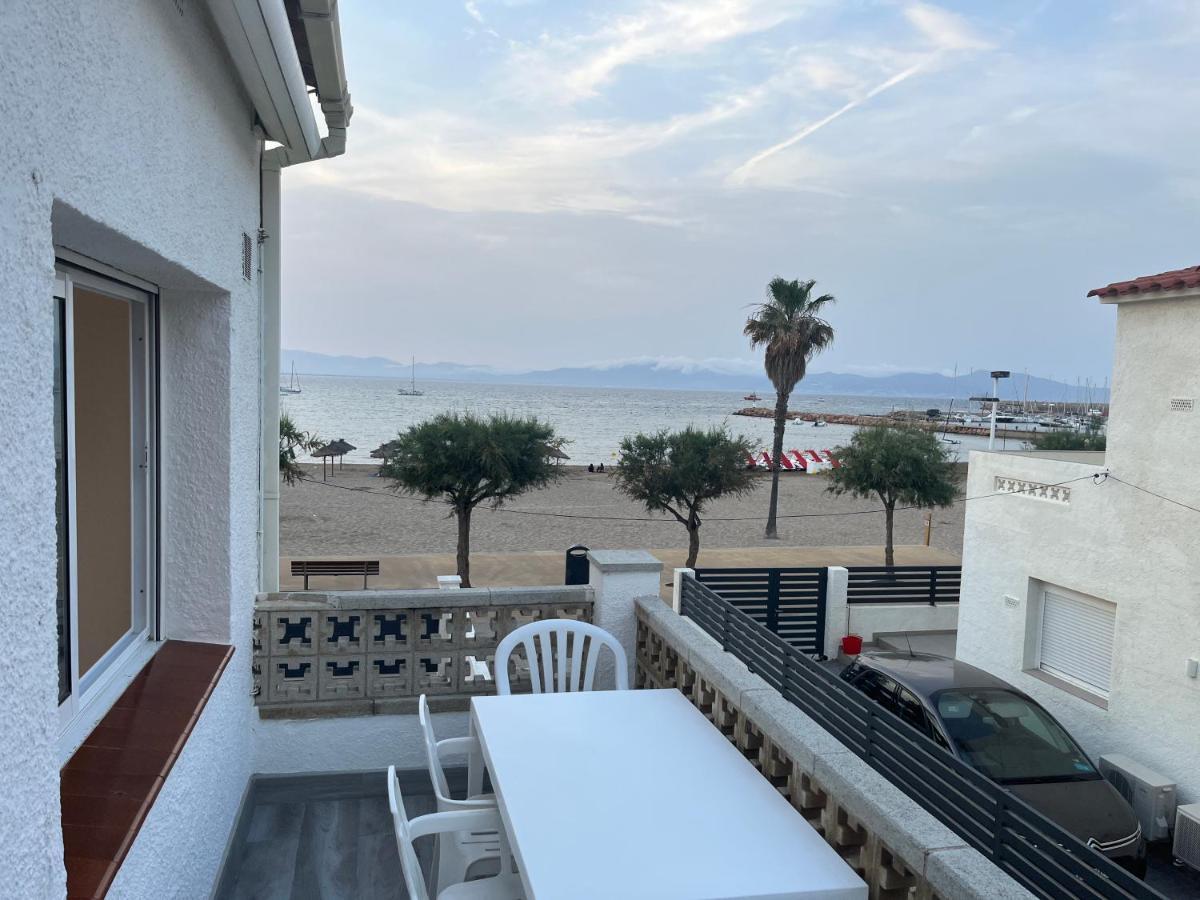 Apartment En La Playa. Free Parking. Free Wifi *